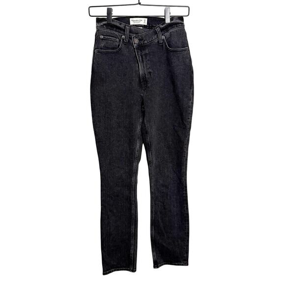 Abercrombie & Fitch 90's Slim Straight Jean Ultra High Rise Black Size 0 Short - Picture 2 of 6